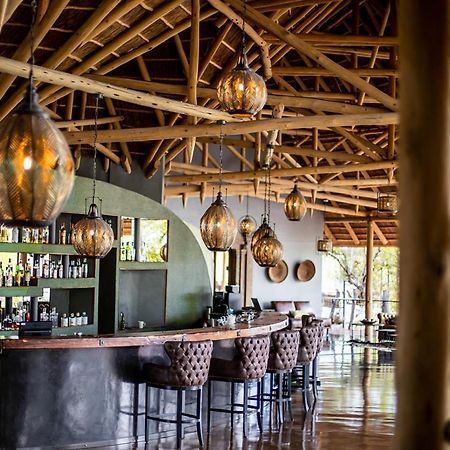 Etosha Oberland Lodge Okaukuejo Ngoại thất bức ảnh