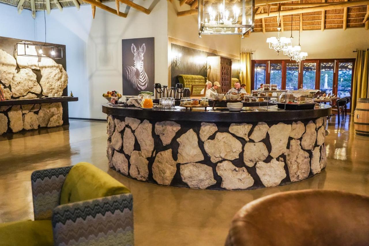 Etosha Oberland Lodge Okaukuejo Ngoại thất bức ảnh