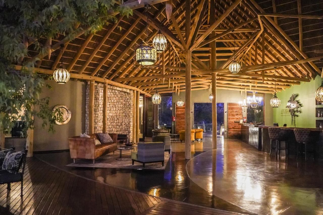 Etosha Oberland Lodge Okaukuejo Ngoại thất bức ảnh