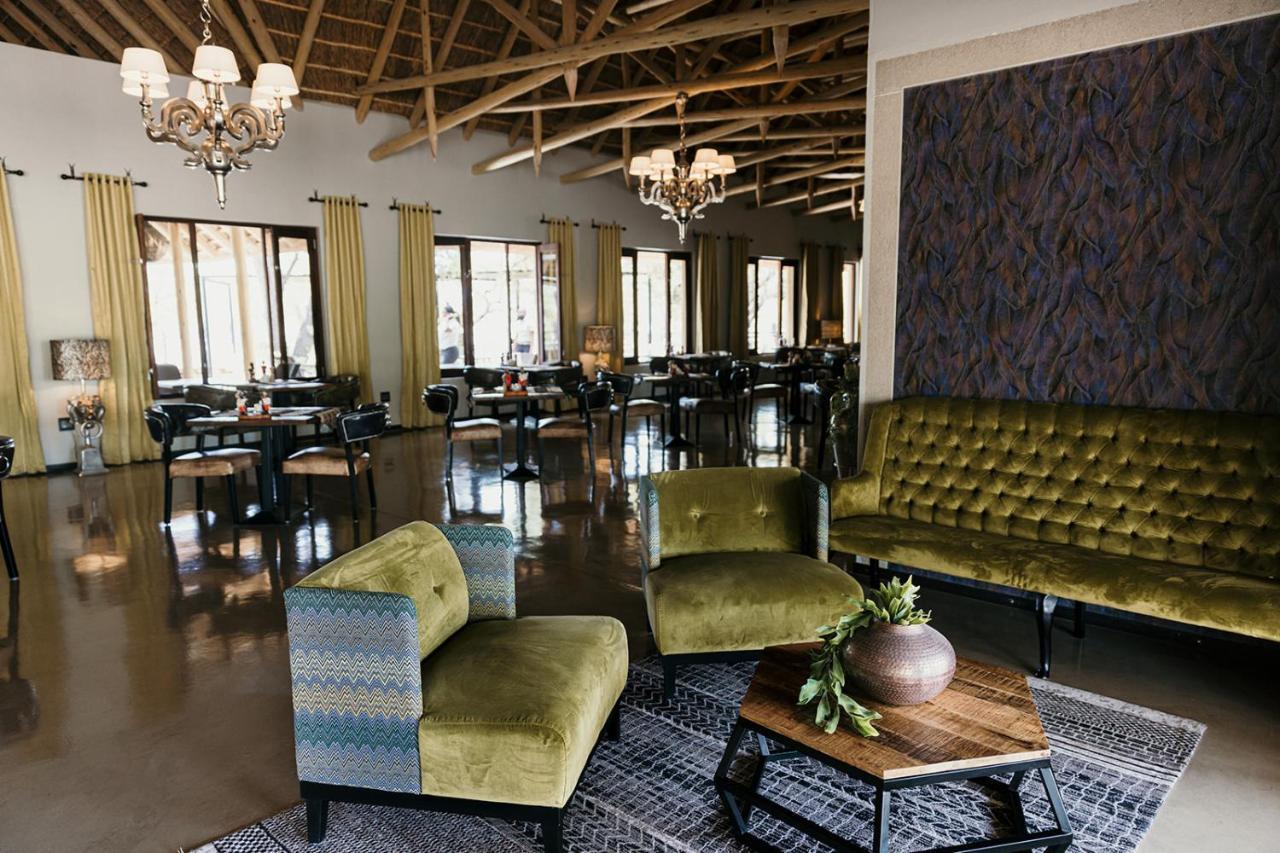 Etosha Oberland Lodge Okaukuejo Ngoại thất bức ảnh