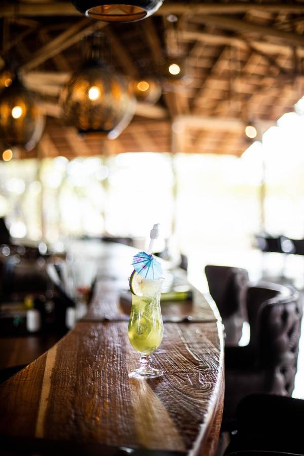 Etosha Oberland Lodge Okaukuejo Ngoại thất bức ảnh
